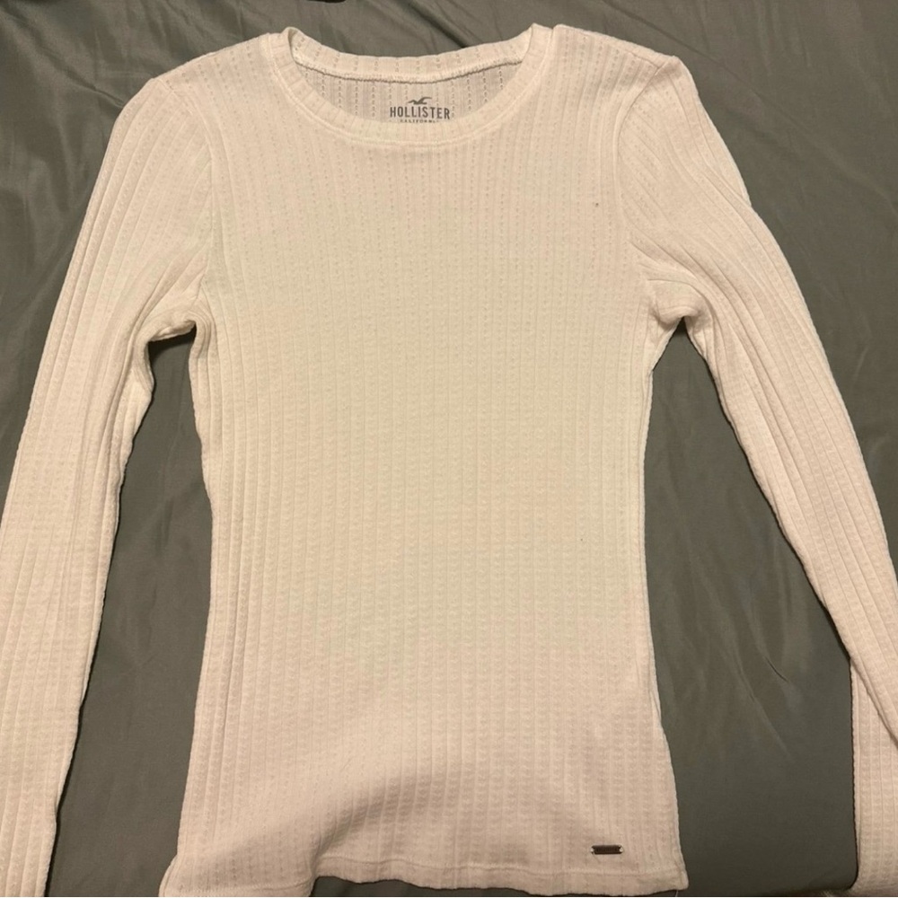 Hollister Women's Cream Long Sleeve Ribbed Tee